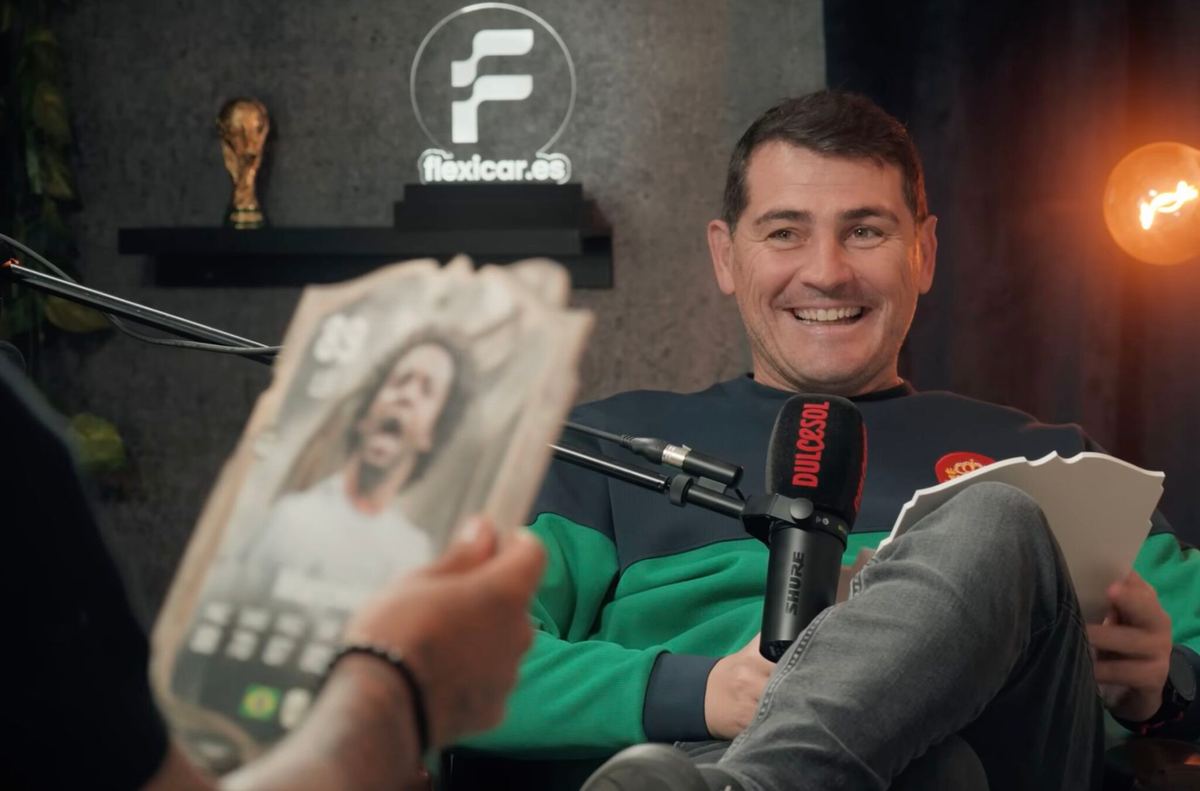 Iker Casillas en la activación con talento de Flexicar para el lanzamiento del TOTY