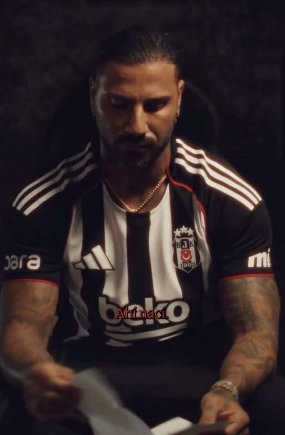 Quaresma en la pieza emocional del Team of the Year rodada en Estambul